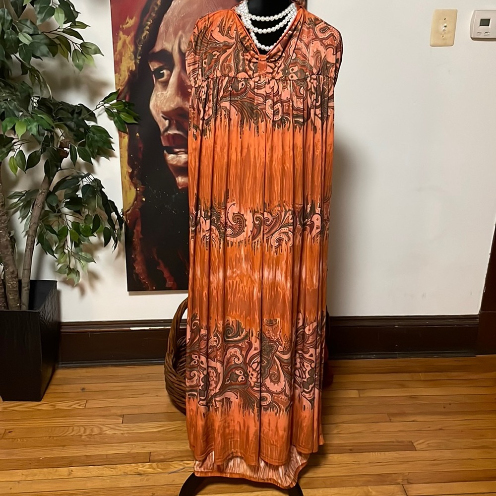 Plus size maxi dress spaghetti straps.